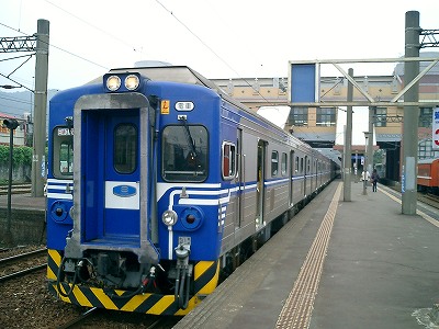 鶯歌駅に到着した“電車”